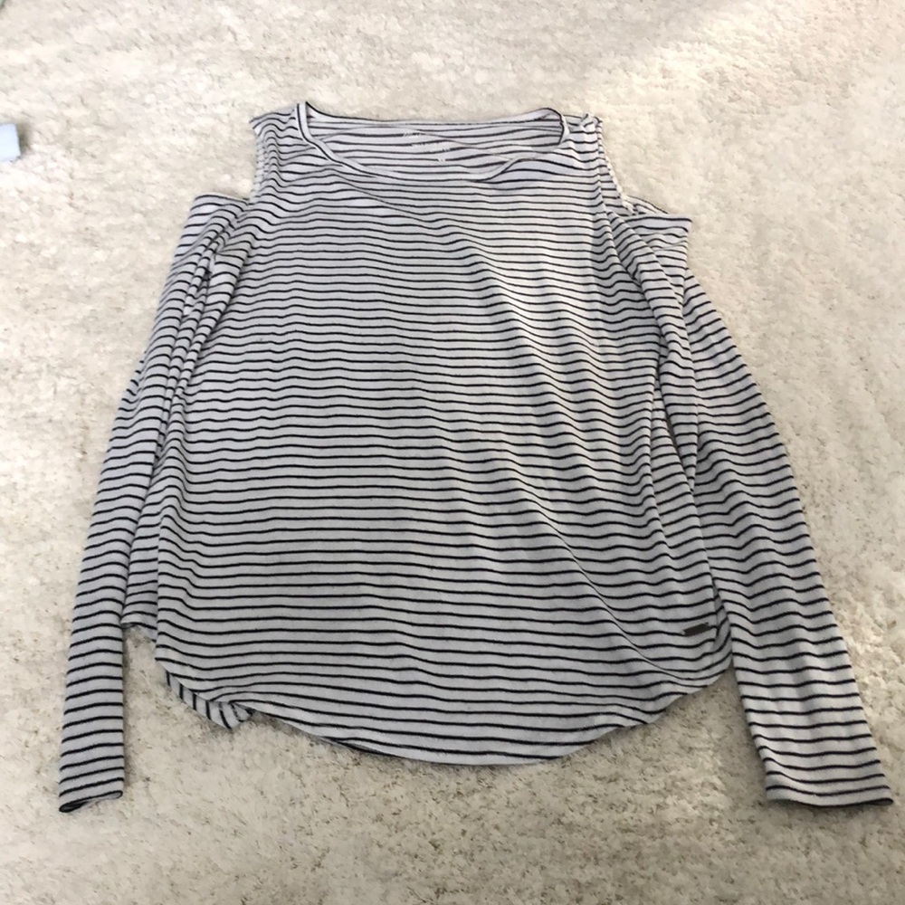 hollister womens cold shoulder shirt